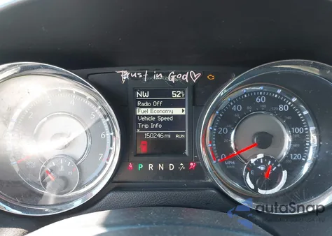 2013 Chrysler Town & Country Touring z USA, uszkodzony, nr VIN 2C4RC1BG4DR692662